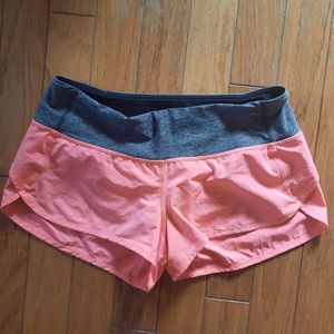 Lululemon Speed Up Low Rise 2.5 lined shorts size 8